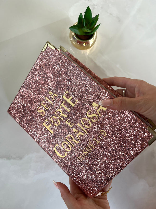 Bíblia Rosa Claro Glitter - SEJA FORTE E CORAJOSA